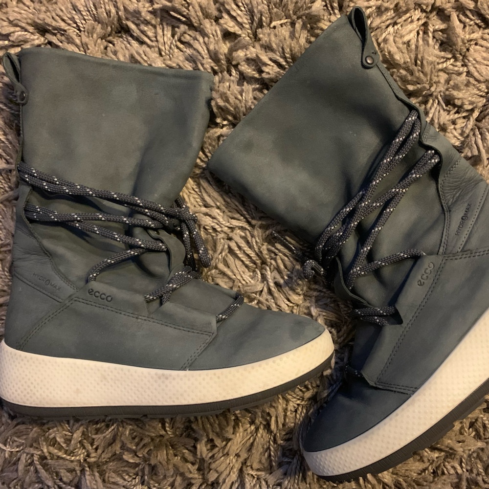 ECCO Women's Ukiuk 2.0 Hydromax High Snow Boot, size 8